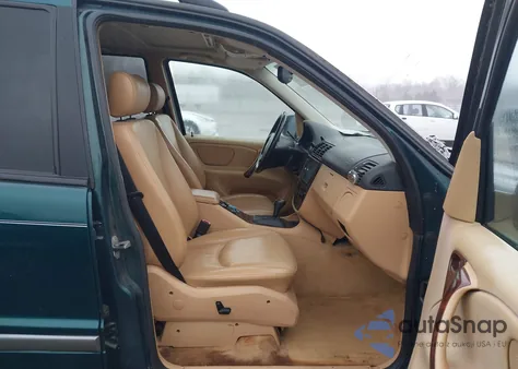 1999 Mercedes-Benz Ml 320 z USA, uszkodzony, nr VIN 4JGAB54E1XA109259